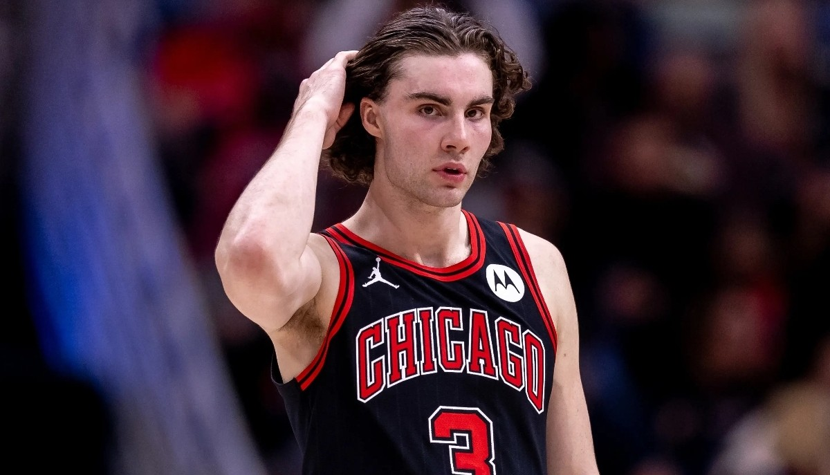 赛后芝加哥公牛备战欧冠,防线松动细节曝光,更衣室稳定,身体对抗强度拉满 赛后芝加哥公牛备战欧冠,防线松动细节曝光,更衣室稳定,身体对抗强度拉满