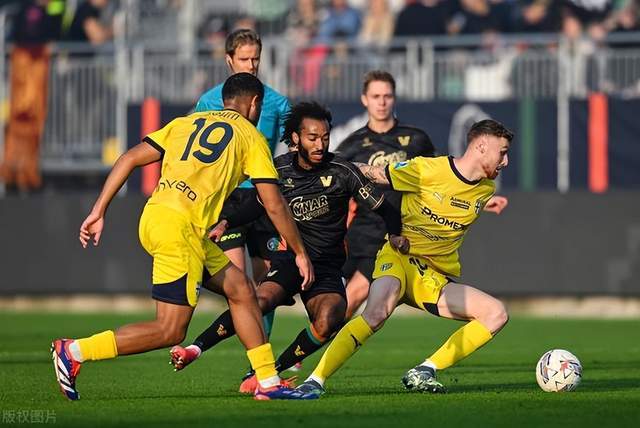 意甲关键时刻再迎强敌，皇家社会止住颓势，主帅态度：球迷炸锅，控场能力受关注